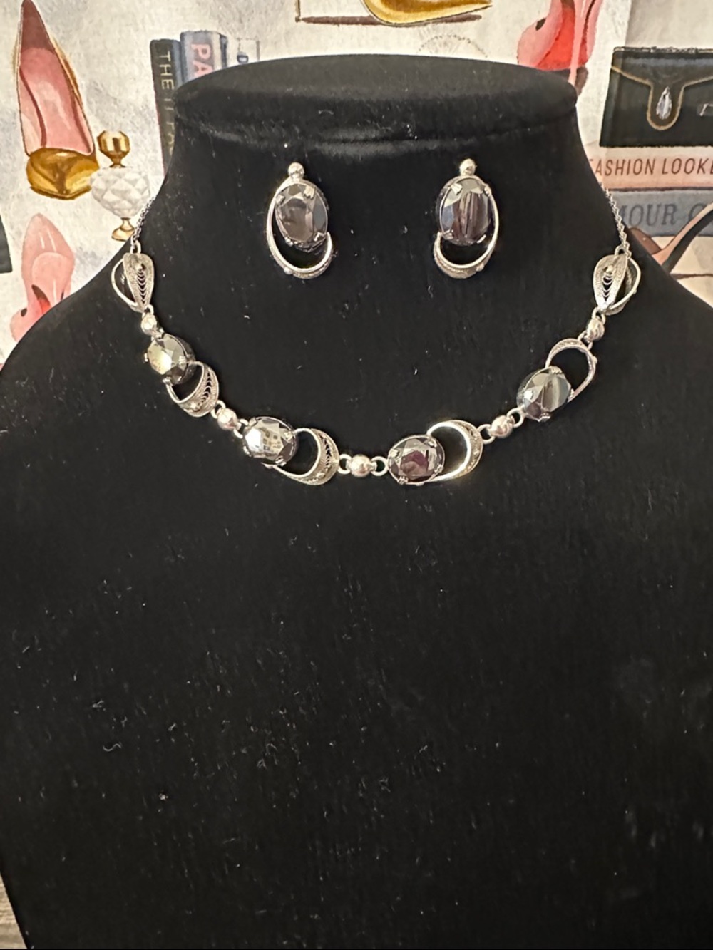 Silver Tone Gray acrylic Necklace and Earring Set